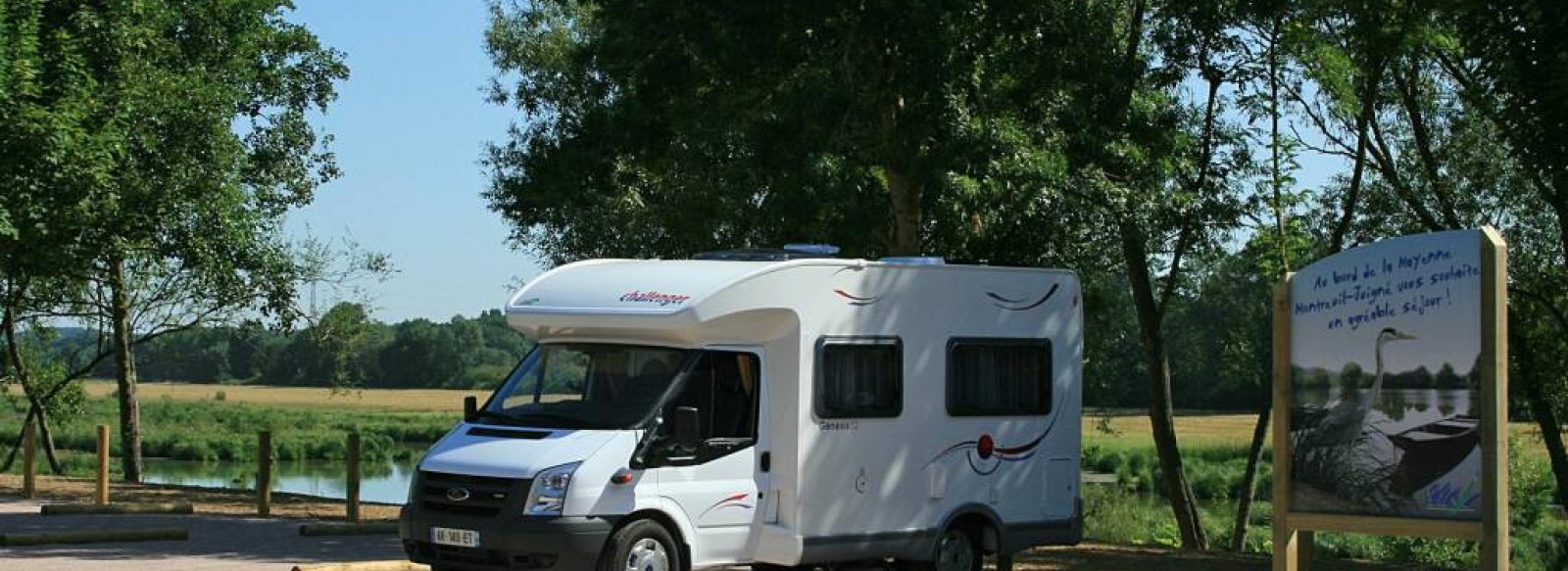 Aire d'accueil de camping-car de Montreuil-Juigne