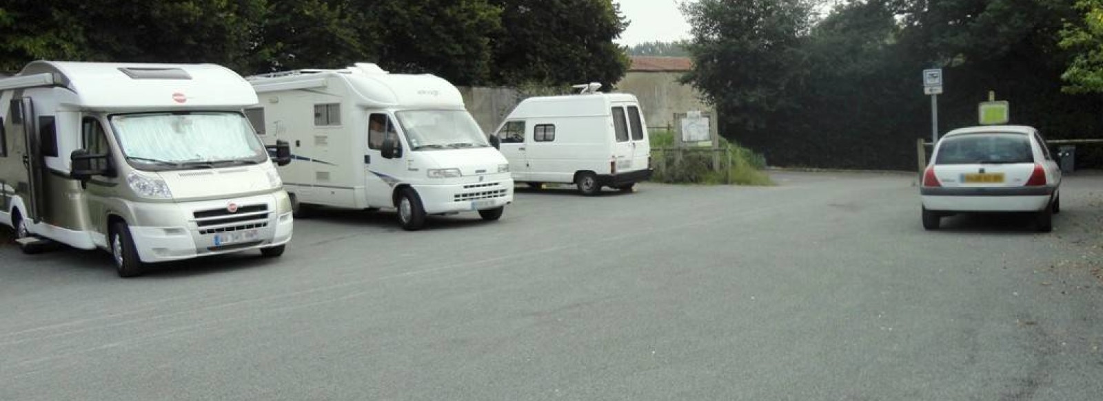 AIRE DE CAMPING-CAR LES ARCADES