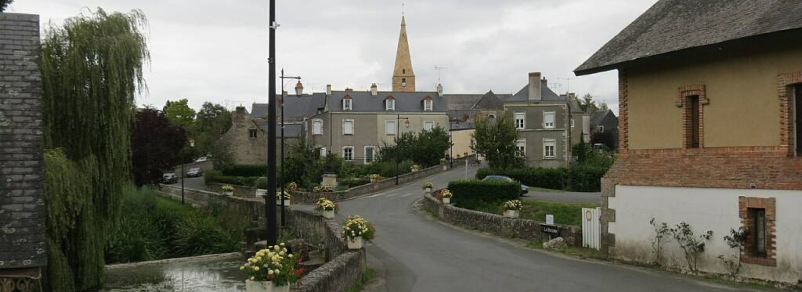 Journees Europeennes Patrimoine - Visite de la ville du Bourg-D'ire