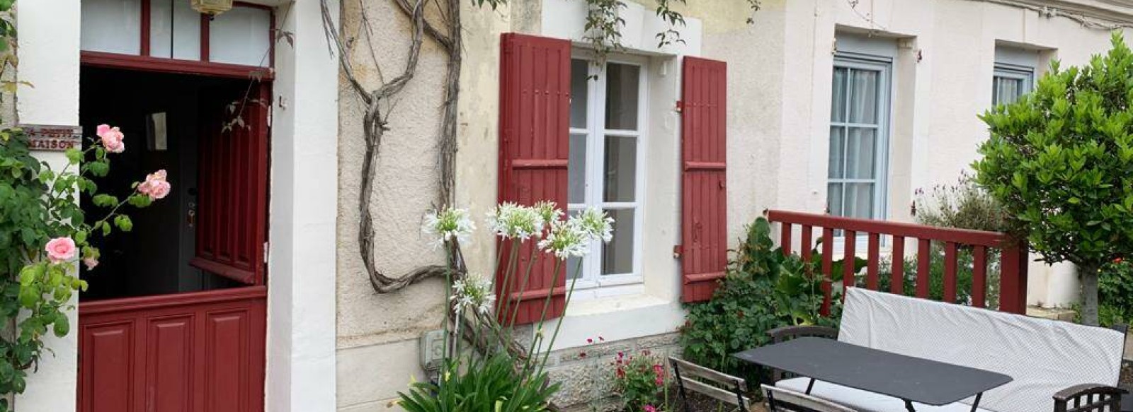 LA PETITE MAISON DE CHENILLE