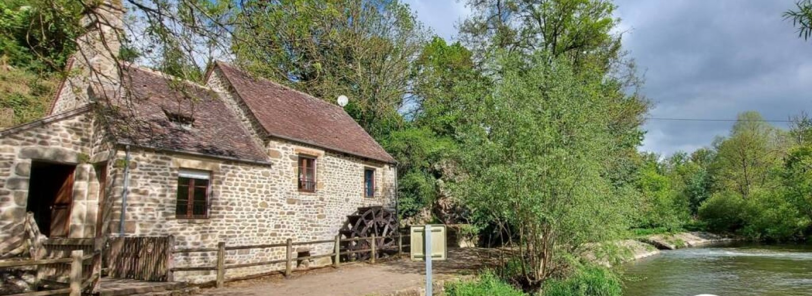 LE MOULIN AU DOMAINE DE TROTTE