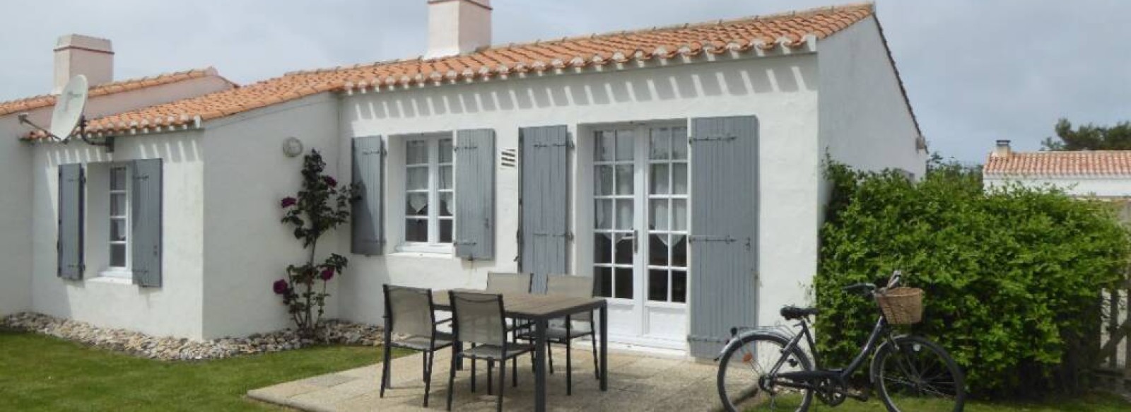 MAISON NOIRMOUTIER - VILLAGE DU VIEIL - 4 PERS - WIFI - VELOS -PLAGE 5 MN A PIED