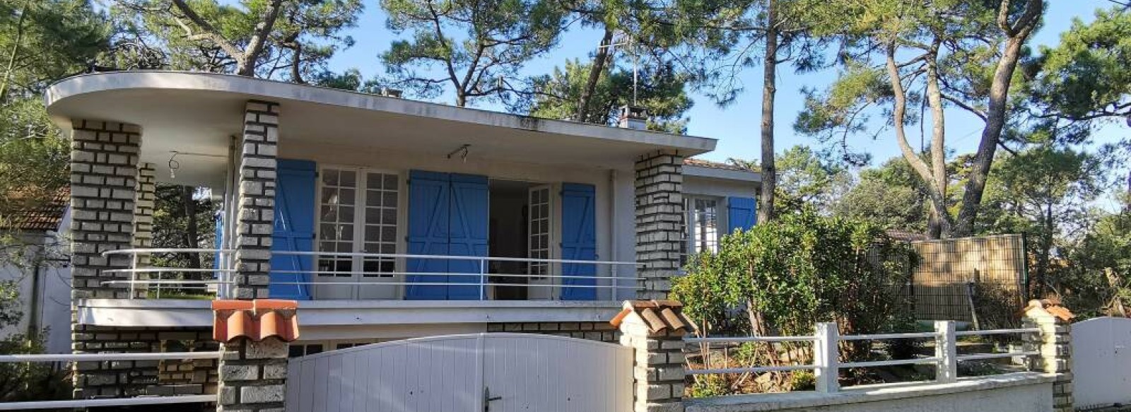 MAISON RENOVEE SOUS LES PINS A DEUX PAS DE L'OCEAN !