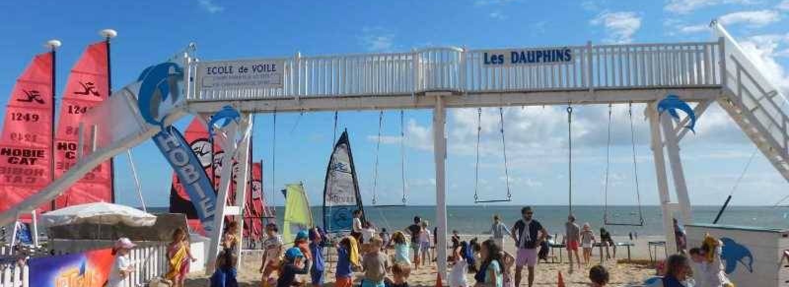 Club de plage et base nautique des dauphins