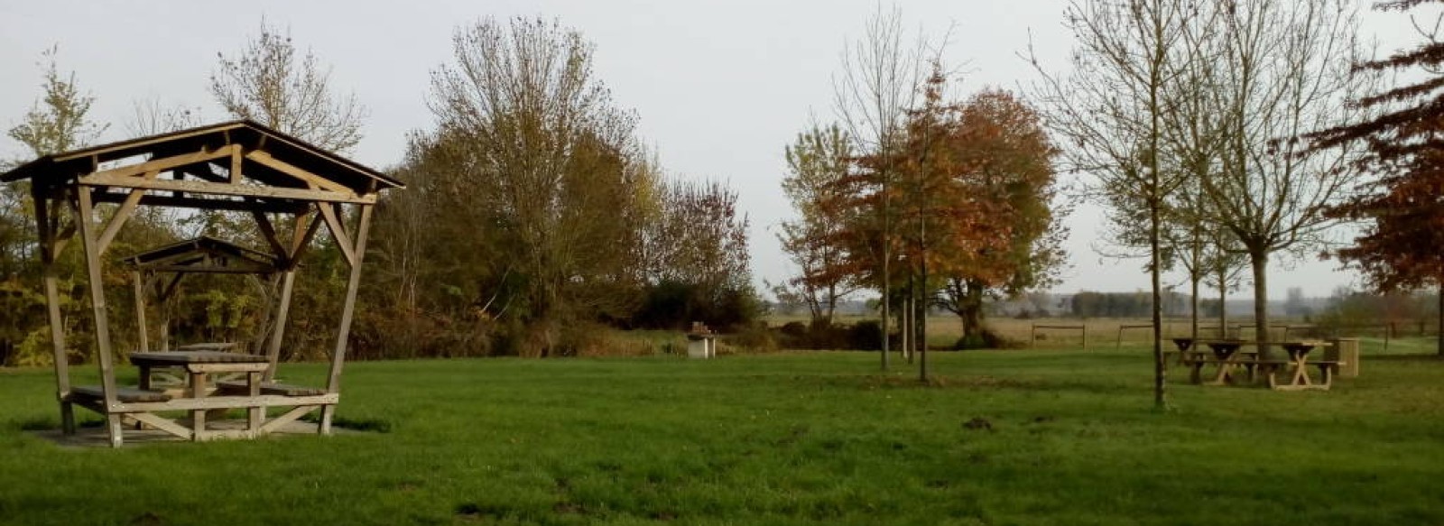 AIRE DE PIQUE NIQUE LE DEFROU - SAINT-SULPICE-SUR-LOIRE