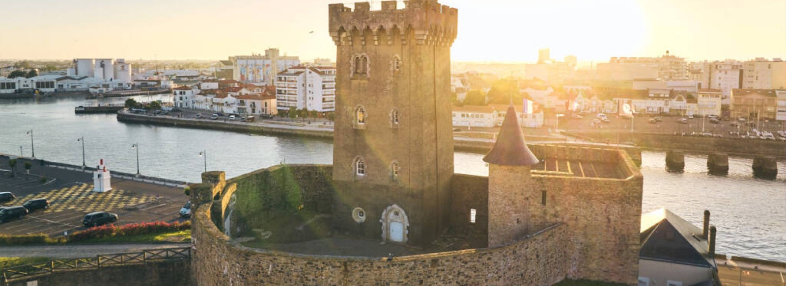 La Tour d'Arundel & Le Chateau Saint-Clair