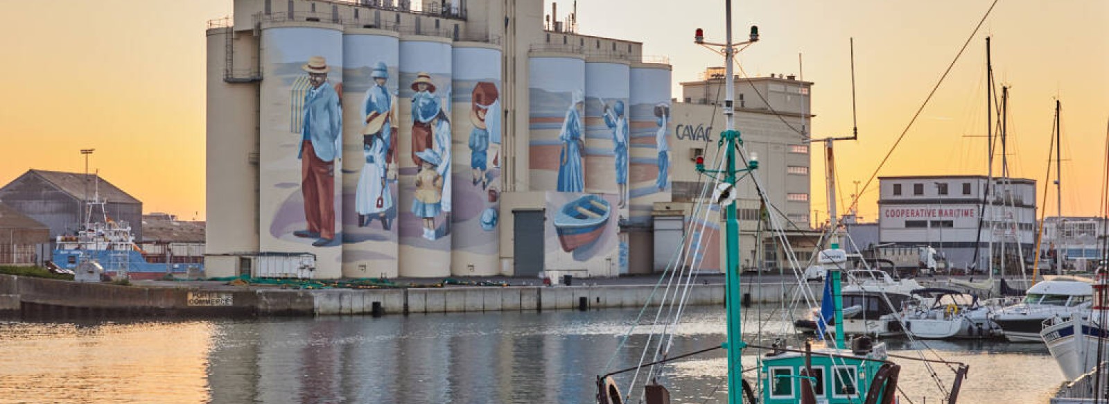 Fresque geante des Silos de la Cavac "De Sable et de Sel"